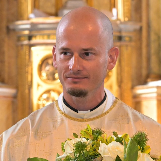 Župnik – Jani Družovec